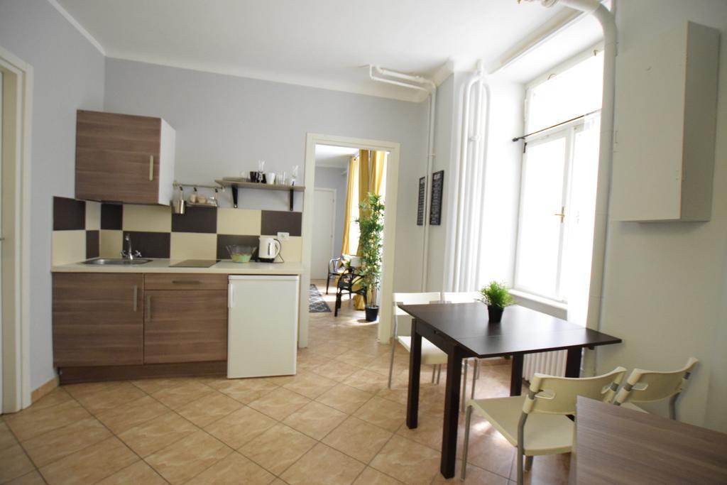 Budget Apartment By Hi5 - Revai Koz Βουδαπέστη Εξωτερικό φωτογραφία
