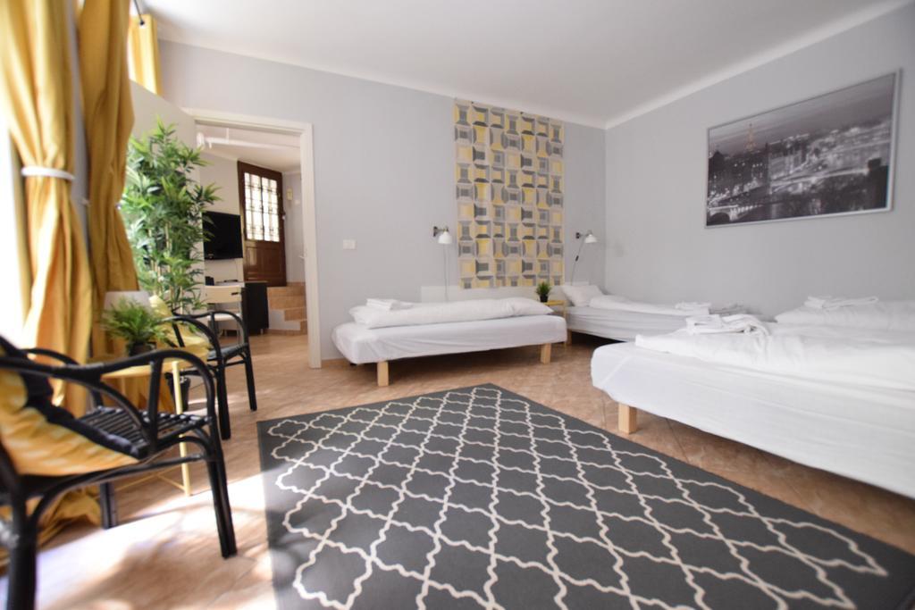 Budget Apartment By Hi5 - Revai Koz Βουδαπέστη Εξωτερικό φωτογραφία