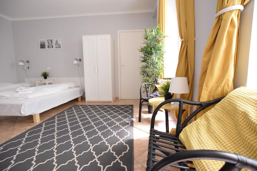 Budget Apartment By Hi5 - Revai Koz Βουδαπέστη Εξωτερικό φωτογραφία