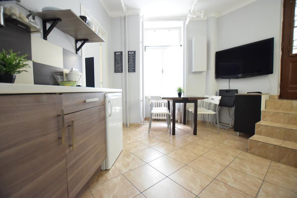 Budget Apartment By Hi5 - Revai Koz Βουδαπέστη Εξωτερικό φωτογραφία